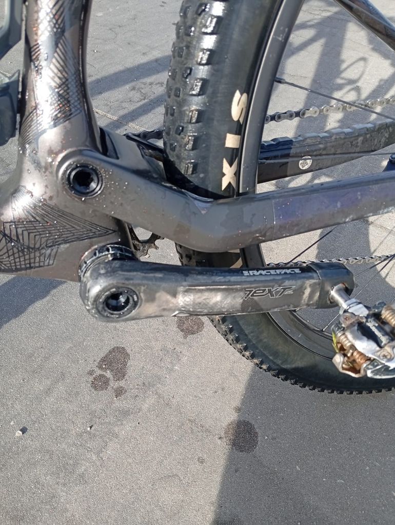 Used Orbea OIZ M-TEAM AXS 2025 2025 Mountainbike, Light Gray — image 9 of 10