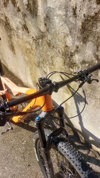 Used Orbea OIZ H20 2024 2024 Mountainbike, Arancione — image 2 of 6