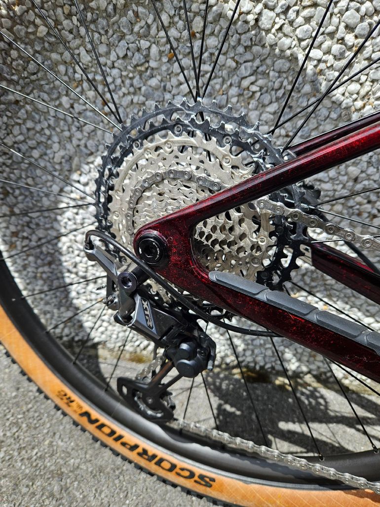 Used Trek Procaliber Shimano XTR 2025 Mountainbike, Red — image 3 of 16