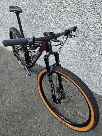 Used Trek Procaliber Shimano XTR 2025 Mountainbike, Red — image 6 of 16