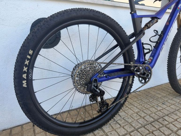 Used Orbea OIZ M-TEAM AXS 2025 2025 Mountainbike — image 4 of 5