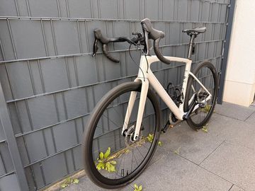 Käytetty Specialized Roubaix SRAM Rival eTap AXS 2024 Road & Gravel — kuva 1 / 9