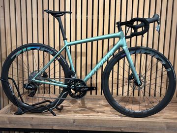 Käytetty Specialized Roubaix SRAM Rival eTap AXS 2024 Road & Gravel — kuva 5 / 9