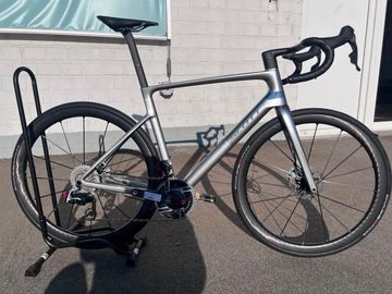 Käytetty Specialized Roubaix SRAM Rival eTap AXS 2024 Road & Gravel — kuva 8 / 9