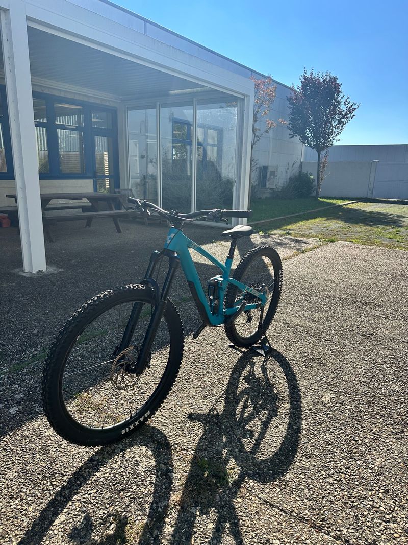Gebrauchtes CUBE Stereo Shimano Deore XT 2023 Mountainbike, Blau — Bild 3 von 5