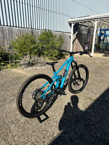 Used CUBE Stereo Shimano Deore XT 2023 Mountainbike, Blau — image 4 of 5