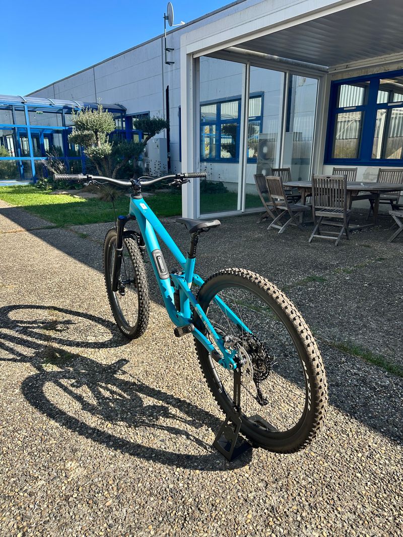 Gebrauchtes CUBE Stereo Shimano Deore XT 2023 Mountainbike, Blau — Bild 2 von 5