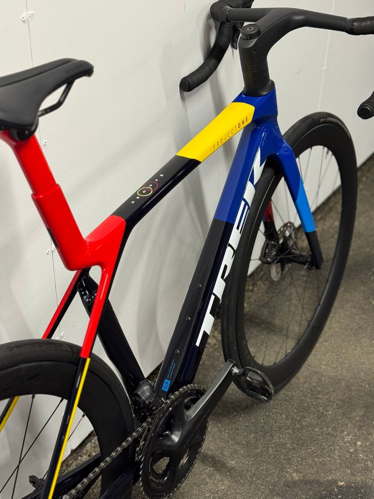 Used Trek Madone Shimano Ultegra Di2 2026 Road & Gravel, Rojo — image 3 of 14