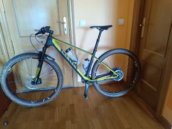 Used Canyon Exceed CF SL 7.0 Pro Race 2018 2018 Mountainbike — image 4 of 10