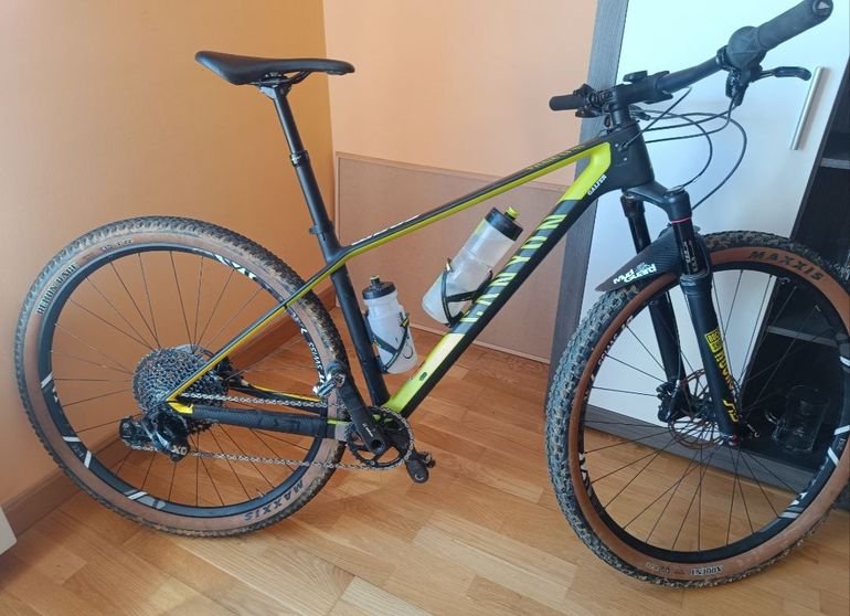 Used Canyon Exceed CF SL 7.0 Pro Race 2018 2018 Mountainbike — image 1 of 10