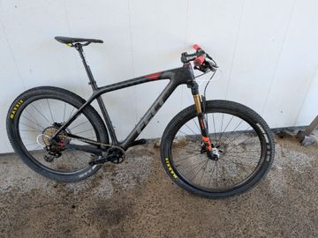 Used Felt NINE 1 2017 2017 Mountainbike, Light Gray, 29 — image 2 of 3