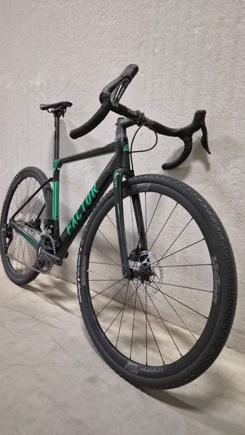 Used Factor Factor LS Disc 105 Di2 2025 Road & Gravel, Green — image 3 of 3