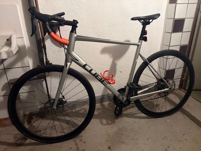 Used CUBE ATTAIN PRO 2023 2023 Road & Gravel, Orange — image 2 of 5
