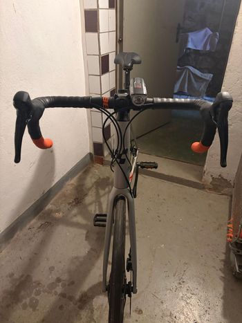 Used CUBE ATTAIN PRO 2023 2023 Road & Gravel, Orange — image 3 of 5
