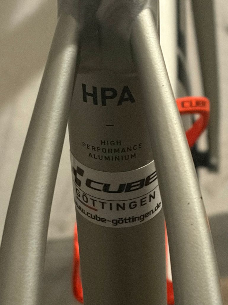Used CUBE ATTAIN PRO 2023 2023 Road & Gravel, Orange — image 5 of 5