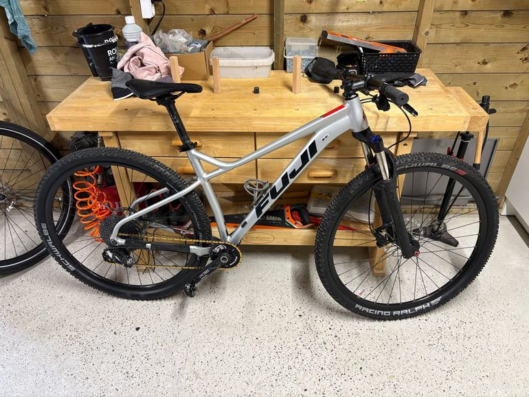 Used Fuji Tahoe 29 1.3 2020 2020 Mountainbike, Hellgrau — image 1 of 9