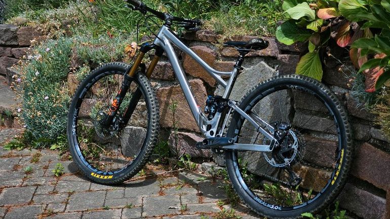 Used Banshee Prime V3.1 2023 Raw 2023 Mountainbike — image 3 of 15