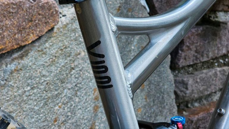 Used Banshee Prime V3.1 2023 Raw 2023 Mountainbike — image 14 of 15