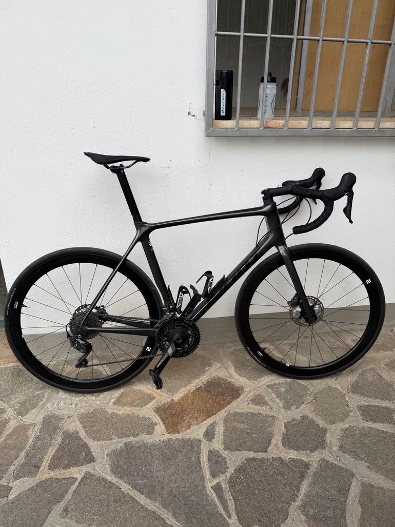 Used Giant TCR Advanced Disc 1+ Pro Compact 2022 2022 Road & Gravel — image 1 of 6