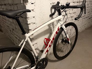 Used Trek Domane AL 3 Disc 2022 2022 Road & Gravel, Weiß — image 68 of 71