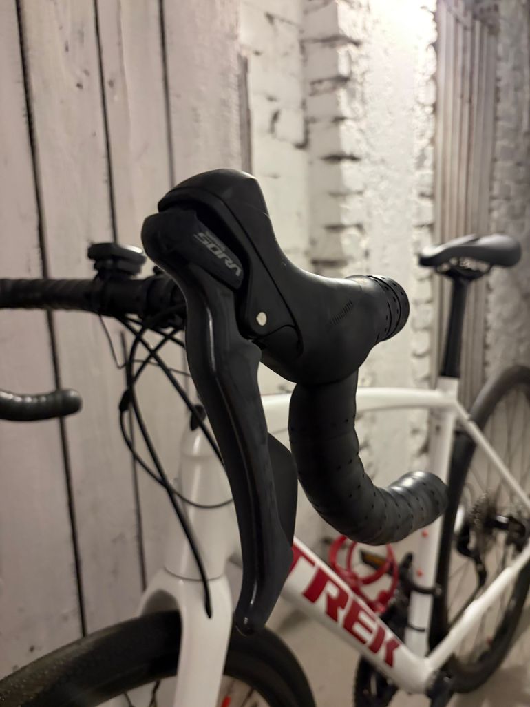 Used Trek Domane AL 3 Disc 2022 2022 Road & Gravel, Weiß — image 27 of 71