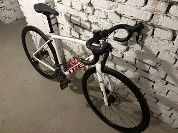 Used Trek Domane AL 3 Disc 2022 2022 Road & Gravel, Weiß — image 51 of 71