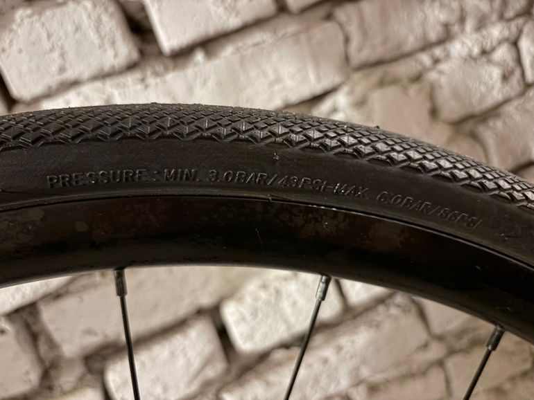 Used Trek Domane AL 3 Disc 2022 2022 Road & Gravel, Weiß — image 8 of 71