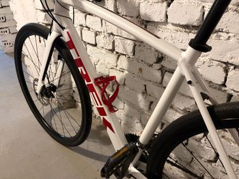 Gebrauchtes Trek Domane AL 3 Disc 2022 2022 Road & Gravel, Weiß — Bild 74 von 80