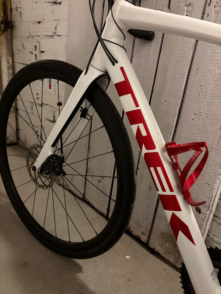 Used Trek Domane AL 3 Disc 2022 2022 Road & Gravel, Weiß — image 57 of 71