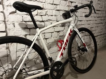 Used Trek Domane AL 3 Disc 2022 2022 Road & Gravel, Weiß — image 52 of 71