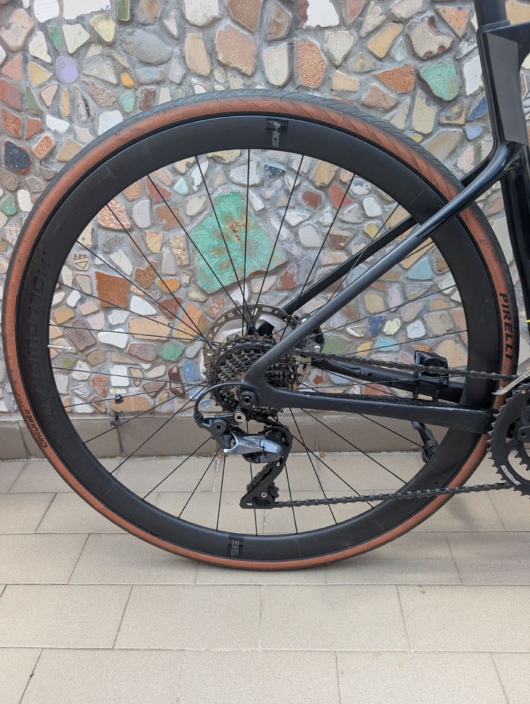 Used Cannondale SuperSix EVO Carbon Disc Ultegra 2020 2020 Road & Gravel, Black — image 4 of 5
