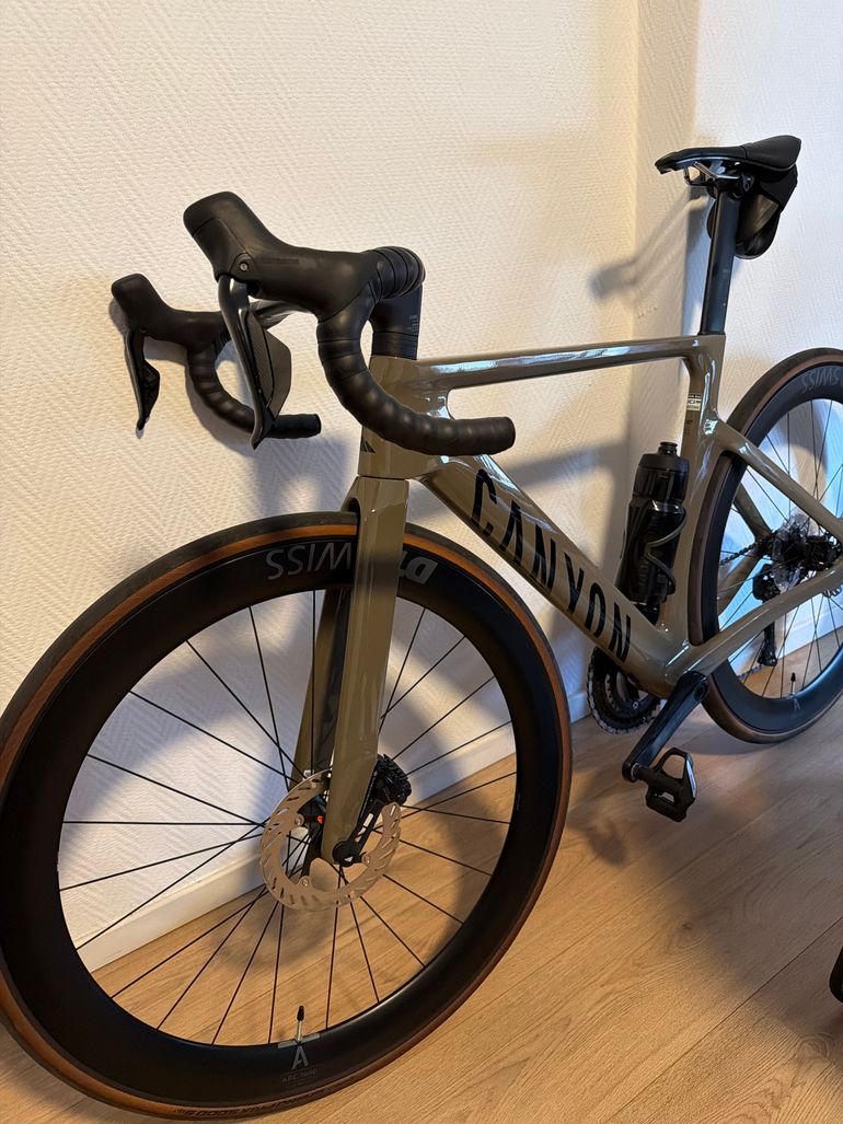 Used Canyon Aeroad CF SLX 7 Di2 2026 2026 Road & Gravel, Grün — image 1 of 3