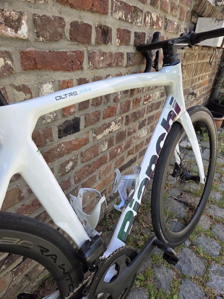 Used Bianchi Oltre Campagnolo Super Record EPS 2025 Road & Gravel — image 8 of 23