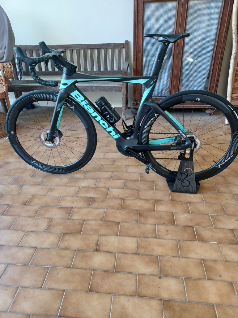 Used Bianchi Oltre PRO Ultegra Di2 2023 2023 Road & Gravel, Black — image 3 of 5