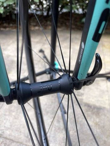 Used Bianchi Aria Shimano 105 2021 Road & Gravel — image 4 of 9