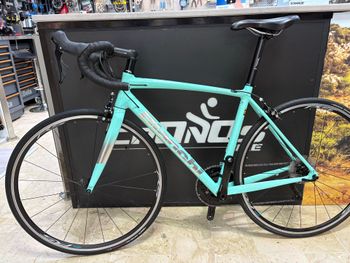 Used Bianchi Via Nirone 7 105 2021 2021 Road & Gravel, Green — image 6 of 8