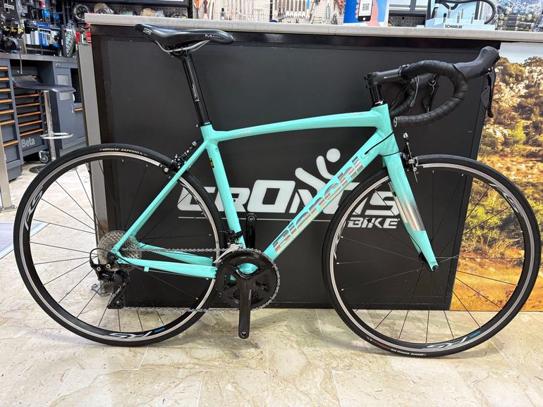 Used Bianchi Via Nirone 7 105 2021 2021 Road & Gravel, Green — image 1 of 8
