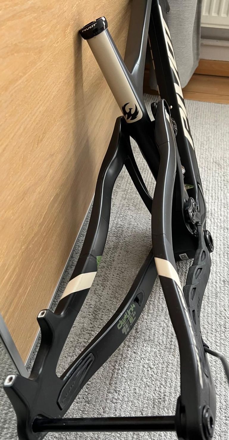 Used Pivot Switchblade Frameset 2024 Mountainbike — image 3 of 5