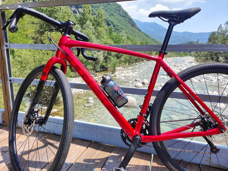 Used Trek Checkpoint ALR 3 Gen 2 2025 2025 Road & Gravel — image 3 of 3