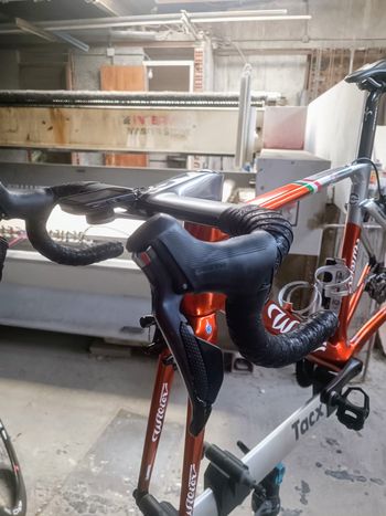 Used Wilier Cento10pro Shimano Ultegra Di2 (12 Speed) 2023 Road & Gravel, Orange — image 8 of 19
