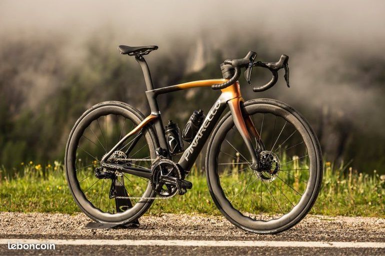 Used Pinarello DOGMA F DURA ACE Di2 2025 2025 Road & Gravel, Black — image 10 of 12