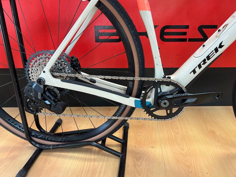 Used Trek Checkpoint SL 6 AXS Gen 3 2026 2026 Road & Gravel, White — image 2 of 11