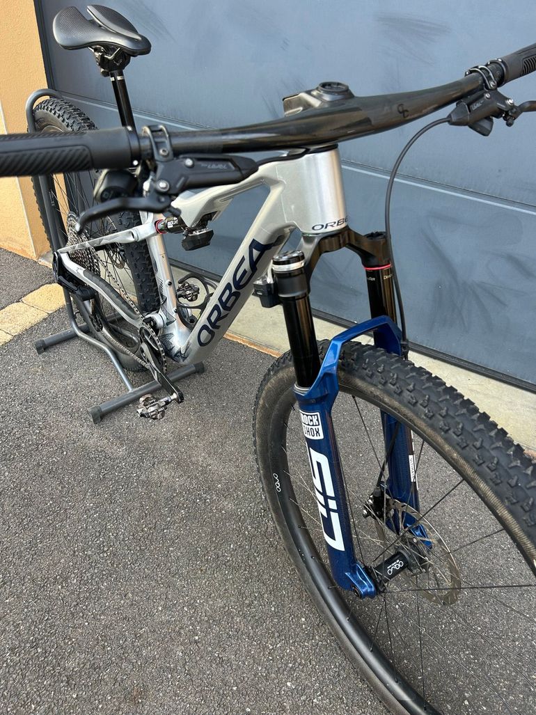 Used Orbea Oiz Sram Eagle Transmission X0 2025 Mountainbike, Grigio chiaro — image 4 of 5