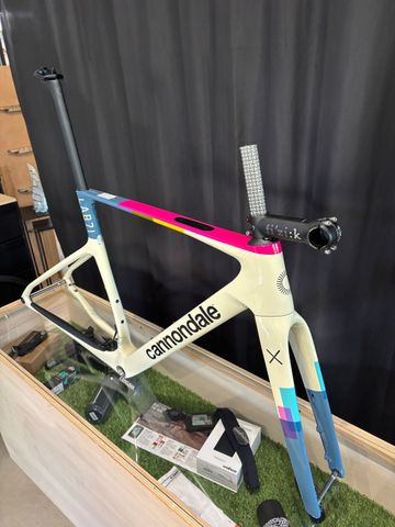 Tweedehands Cannondale SuperX LAB71 Frameset 2026 Frameset 2026 Road & Gravel — afbeelding 3 van 3