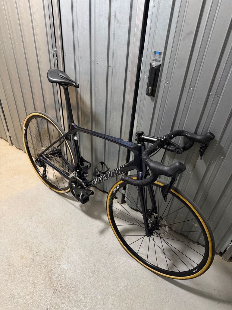 Used Giant TCR Advanced, Disc 1 2023 2023 Road & Gravel, Schwarz — image 1 of 12