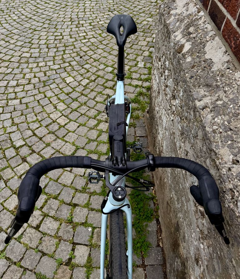 Used Specialized Diverge Sport Carbon 2023 2023 Road & Gravel — image 8 of 10