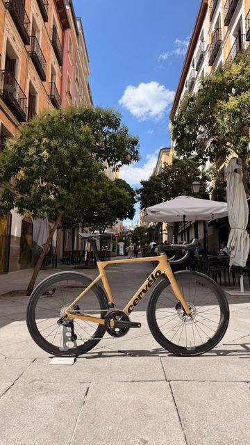 Cervelo soloist Custom Shimano Ultegra Di2 2024 Road & Gravel usato, Arancione — immagine 2 di 11