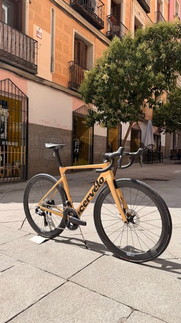 Cervelo soloist Custom Shimano Ultegra Di2 2024 Road & Gravel usato, Arancione — immagine 3 di 11