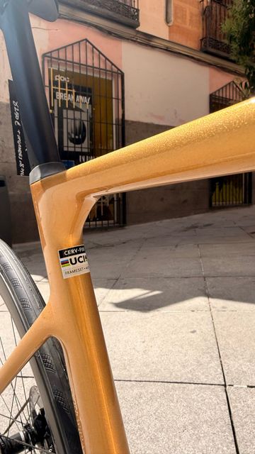 Cervelo soloist Custom Shimano Ultegra Di2 2024 Road & Gravel usato, Arancione — immagine 6 di 11