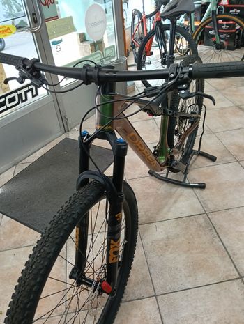 Used Orbea OIZ OMX+FOX I-LINE FLOAT SL REMOTE 2024 2024 Mountainbike, Verde — image 2 of 7